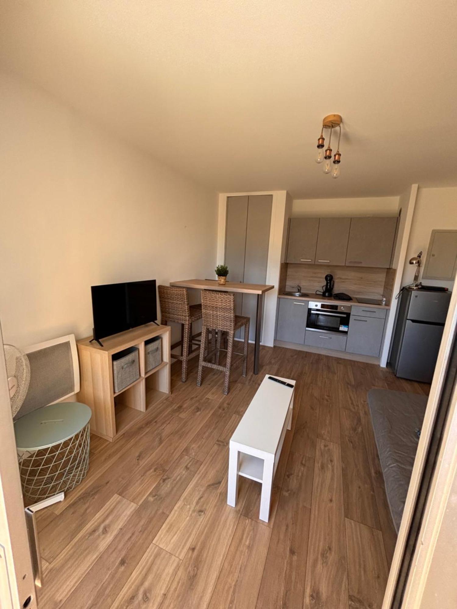 Appartamento Beau Studio 300 M De La Plage Avec Parking La Ciotat Esterno foto