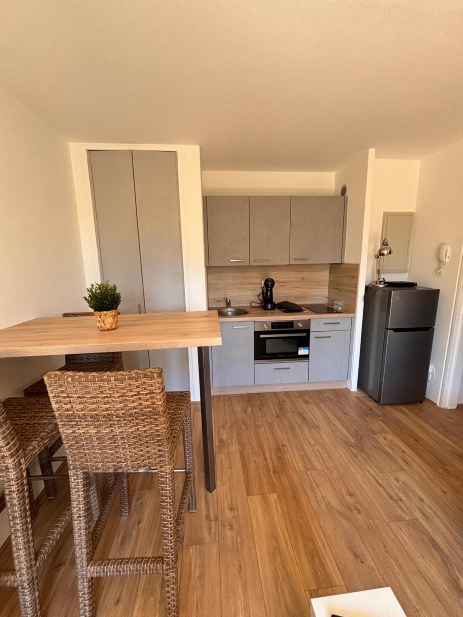 Appartamento Beau Studio 300 M De La Plage Avec Parking La Ciotat Esterno foto